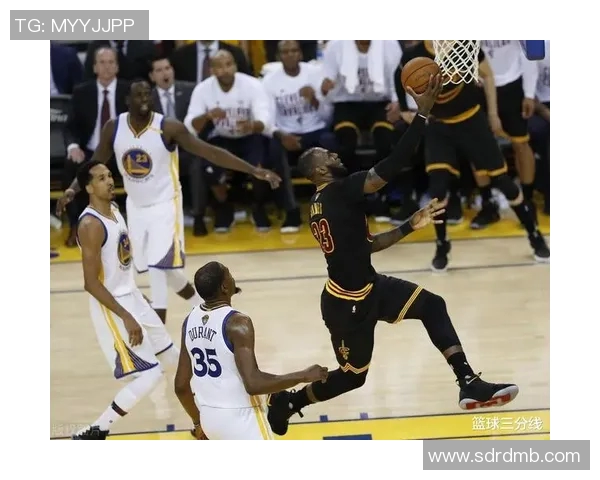 火前勇士激战比分揭晓赛季精彩瞬间回顾与分析 火前勇士激战比分揭晓赛季精彩瞬间回顾与分析